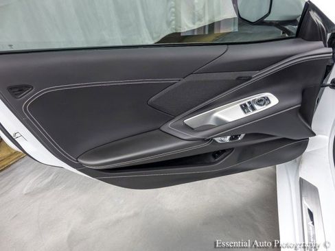 Used 2022 Chevrolet Corvette Stingray Coupe w/ 1LT image 19