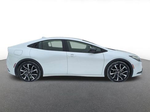 Used 2023 Toyota Prius Prime image 2