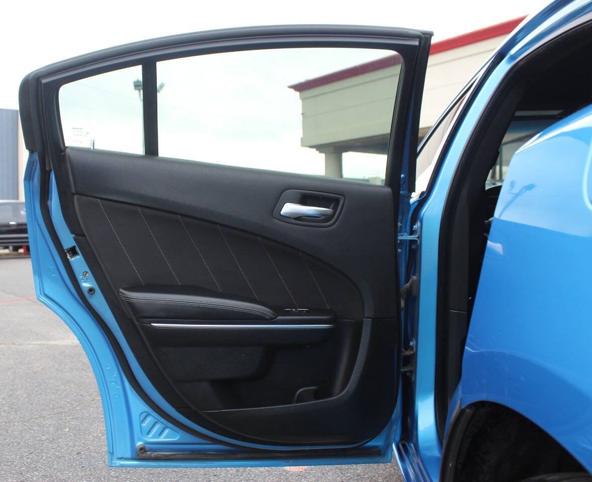 Used 2016 Dodge Charger R/T RWD image 14