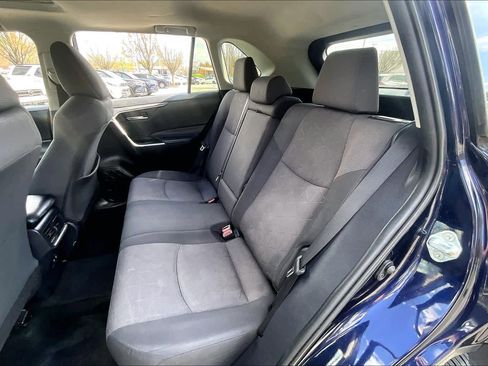 Used 2019 Toyota RAV4 XLE w/ Carpet Mat Package image 20