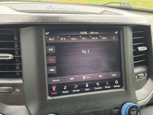 Used 2019 RAM 1500 Big Horn image 18