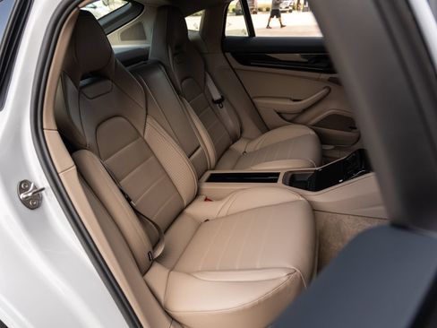 Certified 2026 Porsche Panamera RWD image 38