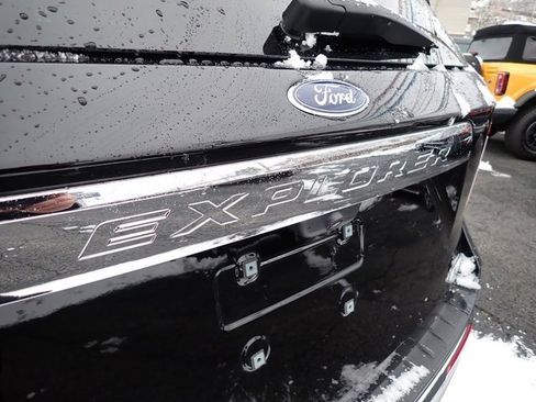 Certified 2024 Ford Explorer XLT w/ Equipment Group 202A image 6