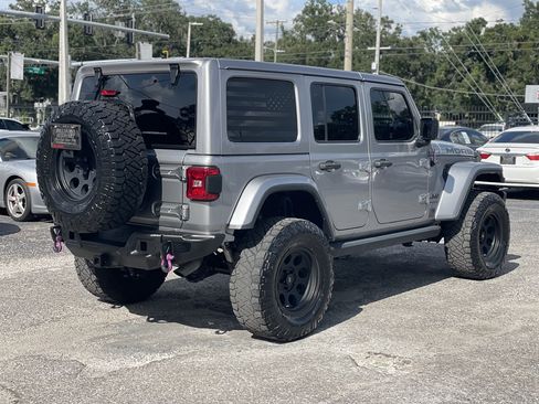 Used 2019 Jeep Wrangler Unlimited Sahara w/ Quick Order Package 24M Moab AWD/4WD image 19