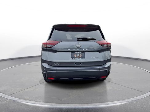 Used 2024 Nissan Rogue SV AWD/4WD image 7