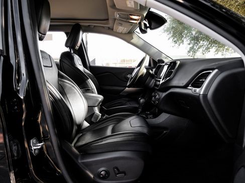 Used 2022 Jeep Cherokee Limited image 47