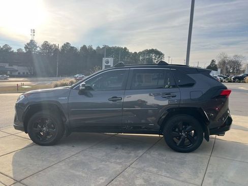 Used 2020 Toyota RAV4 XSE image 6