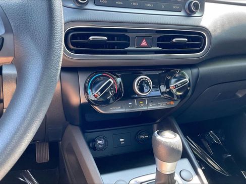 Used 2023 Hyundai Kona SEL FWD image 31