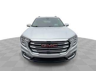Certified 2022 GMC Terrain SLT w/ Infotainment Package II video 3