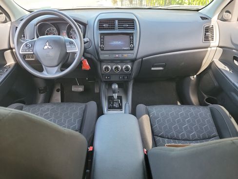 Used 2025 Mitsubishi Outlander Sport ES image 14