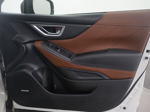 Used 2023 Subaru Forester Touring AWD/4WD image 13