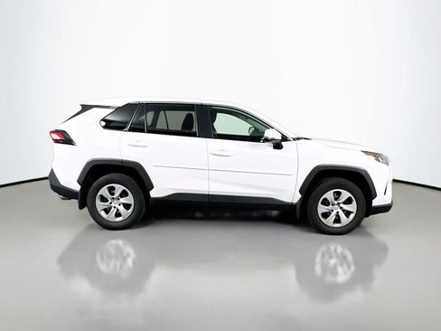 Used 2022 Toyota RAV4 LE AWD/4WD image 7