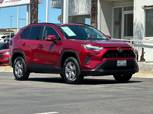 Used 2023 Toyota RAV4 XLE w/ Convenience Package AWD/4WD image 8