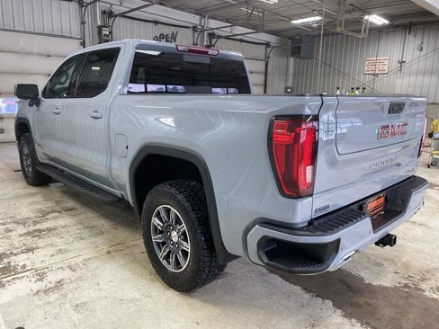 Certified 2024 GMC Sierra 1500 AT4 w/ AT4 Premium Package AWD/4WD image 11