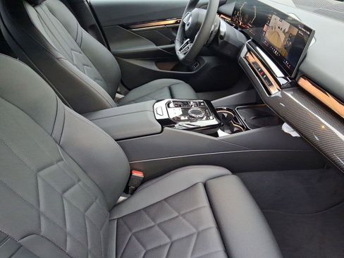 New 2026 BMW 540i xDrive w/ Executive Package image 32