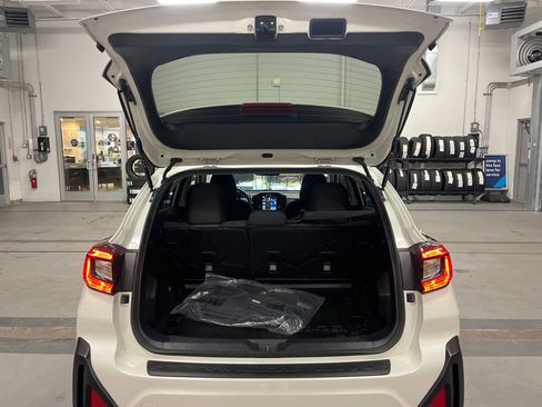 Used 2025 Subaru Crosstrek 2.0i Premium image 5