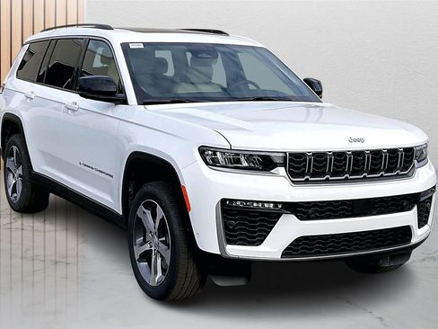 New 2026 Jeep Grand Cherokee L Limited w/ Luxury Tech Group II AWD/4WD image 2