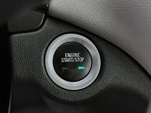 Used 2020 Chevrolet Equinox LS image 20