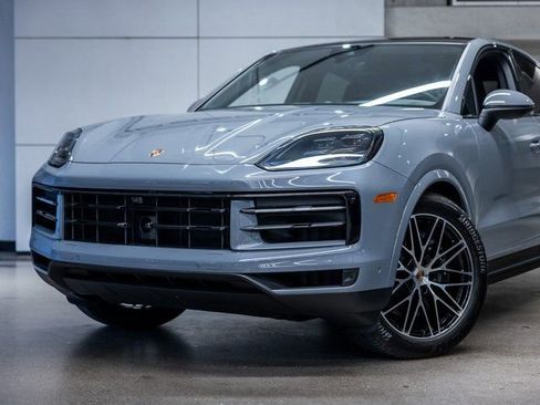 Certified 2026 Porsche Cayenne Coupe image 19