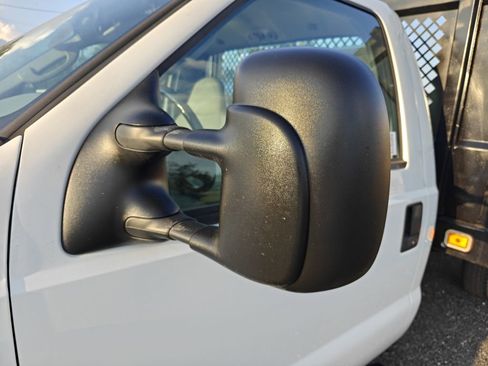 Used 2005 Ford F350 XL image 15