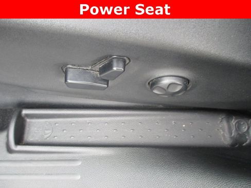 Used 2019 Chrysler Pacifica Touring-L Plus w/ Advanced Safetytec Group image 23