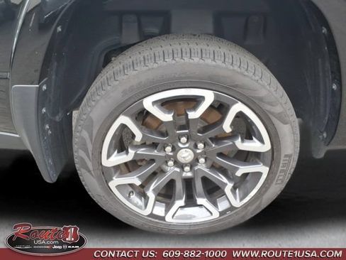 Used 2025 RAM 1500 Limited w/ Body Color Bumper Group AWD/4WD image 18