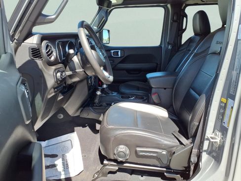 Used 2023 Jeep Wrangler Unlimited Sahara AWD/4WD image 12