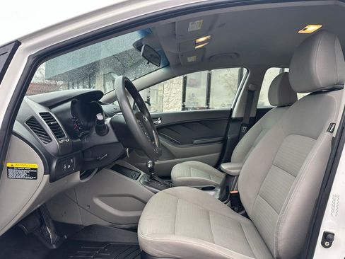 Used 2014 Kia Forte LX w/ Popular Package image 2