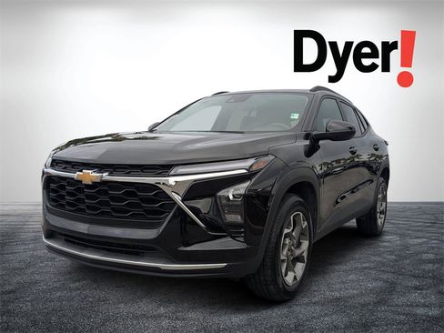 Certified 2025 Chevrolet Trax LT image 9