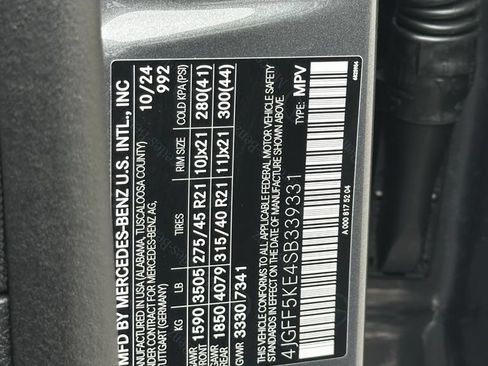 Certified 2025 Mercedes-Benz GLS 450 4MATIC w/ AMG Line Exterior image 36