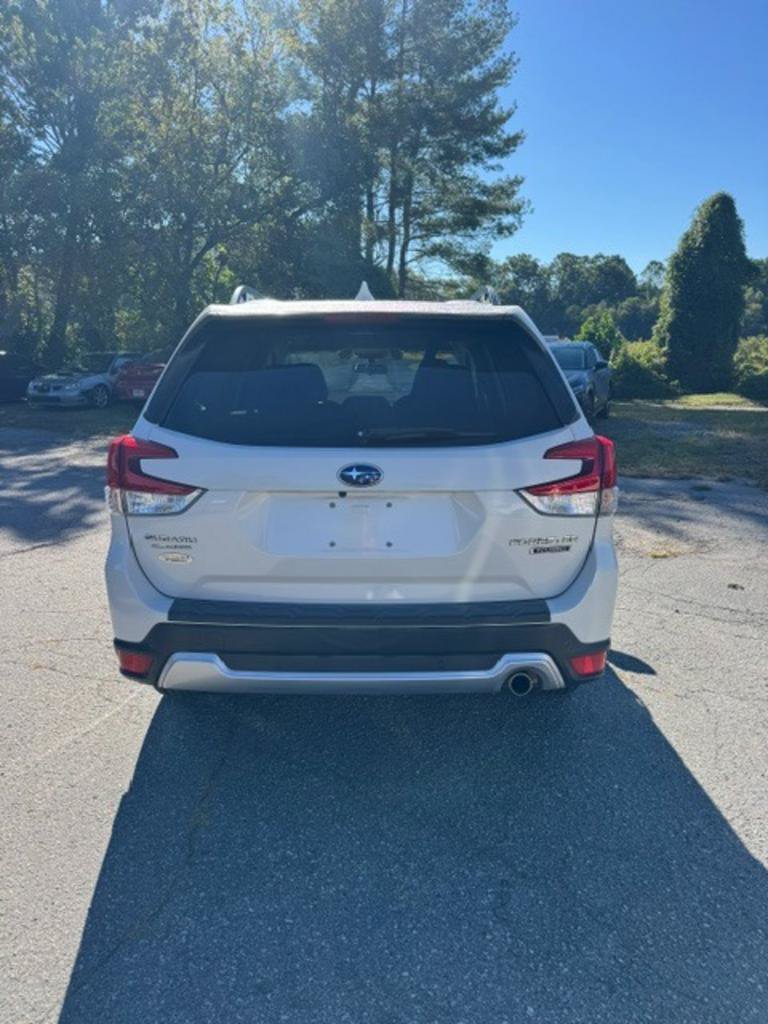 Used 2019 Subaru Forester Touring AWD/4WD image 5