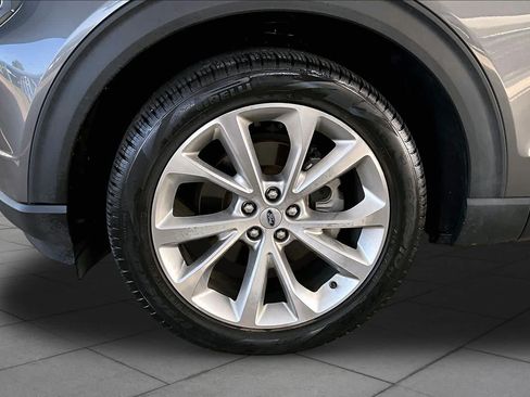 Used 2022 Ford Explorer Platinum w/ Equipment Group 601A AWD/4WD image 11