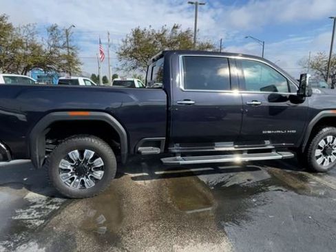 New 2025 GMC Sierra 2500 Denali image 2