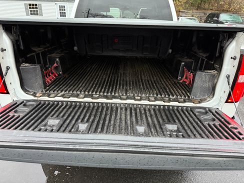 Used 2018 GMC Sierra 1500 SLE w/ SLE Value Package image 19