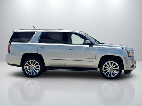 Used 2017 GMC Yukon Denali RWD image 4