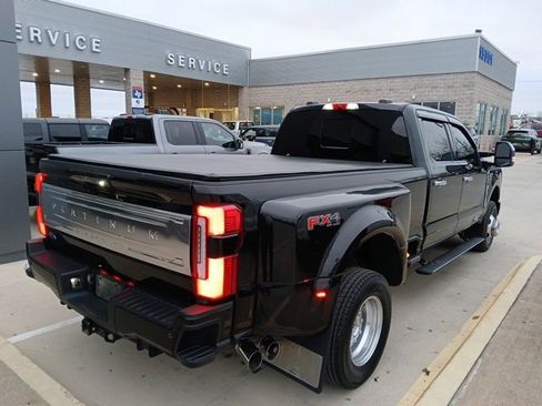 Used 2025 Ford F350 Platinum w/ Platinum Plus Package image 6