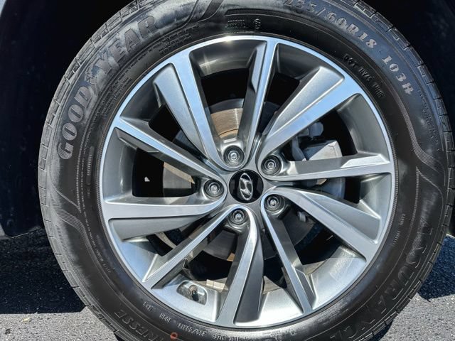 Used 2019 Hyundai Santa Fe Limited AWD/4WD image 11