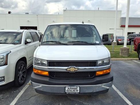Used 2023 Chevrolet Express 2500 w/ Driver Convenience Package image 14