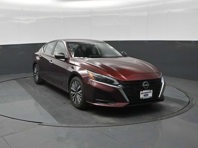 Used 2024 Nissan Altima 2.5 SV