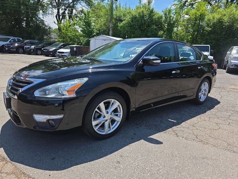 Used 2013 Nissan Altima 2.5 SL FWD image 2