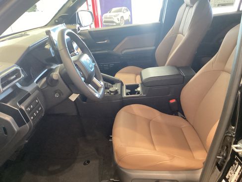 New 2026 Toyota 4Runner Limited AWD/4WD image 5