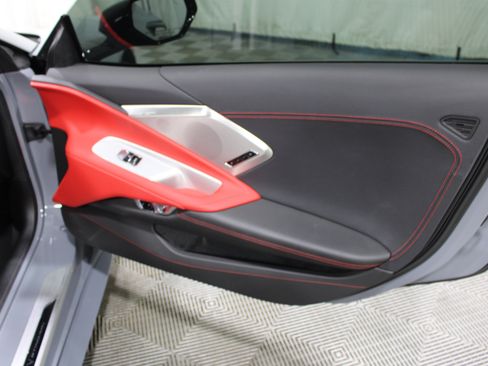 Used 2025 Chevrolet Corvette Stingray Preferred Cpe w/ Z51 Performance Package RWD image 26
