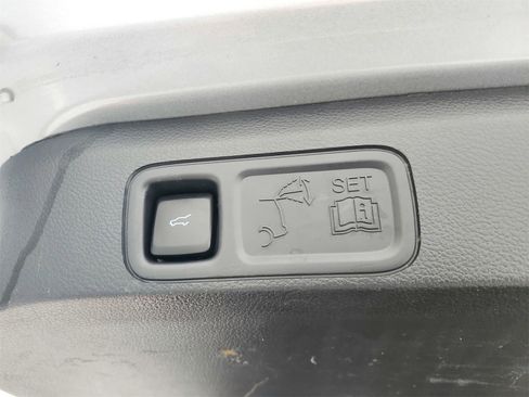 Used 2024 Ford Expedition Max XLT image 46