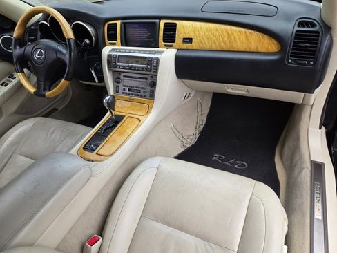 Used 2005 Lexus SC 430 Convertible image 13