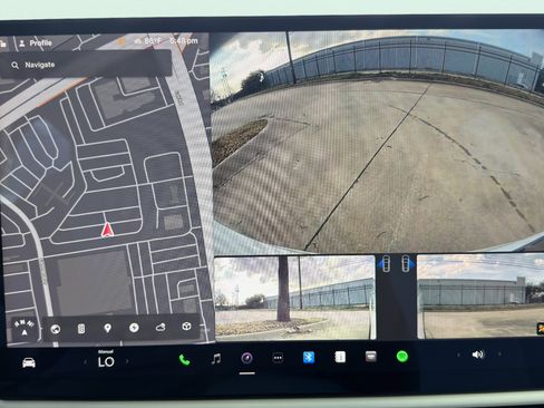 Used 2023 Tesla Model X image 61