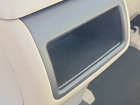 Used 2014 Toyota Camry LE FWD image 13