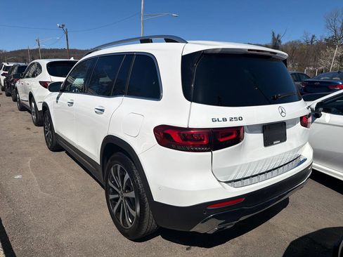 Used 2023 Mercedes-Benz GLB 250 4MATIC image 13