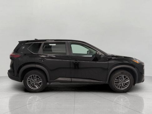 Used 2024 Nissan Rogue S AWD/4WD image 11