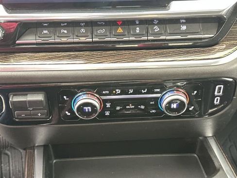 Used 2024 GMC Sierra 1500 Elevation w/ Elevation Premium Package AWD/4WD image 14