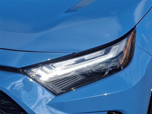 Used 2024 Toyota RAV4 SE w/ Weather Package image 9